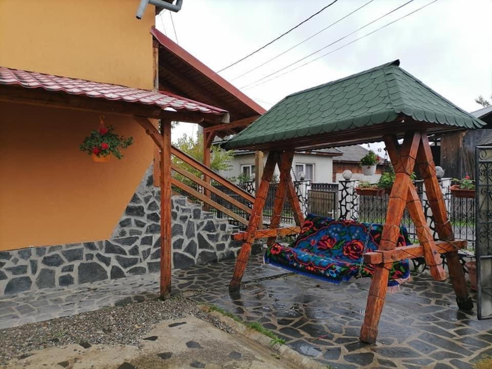 Pensiunea Brezu Sighetu Marmatiei Exterior photo